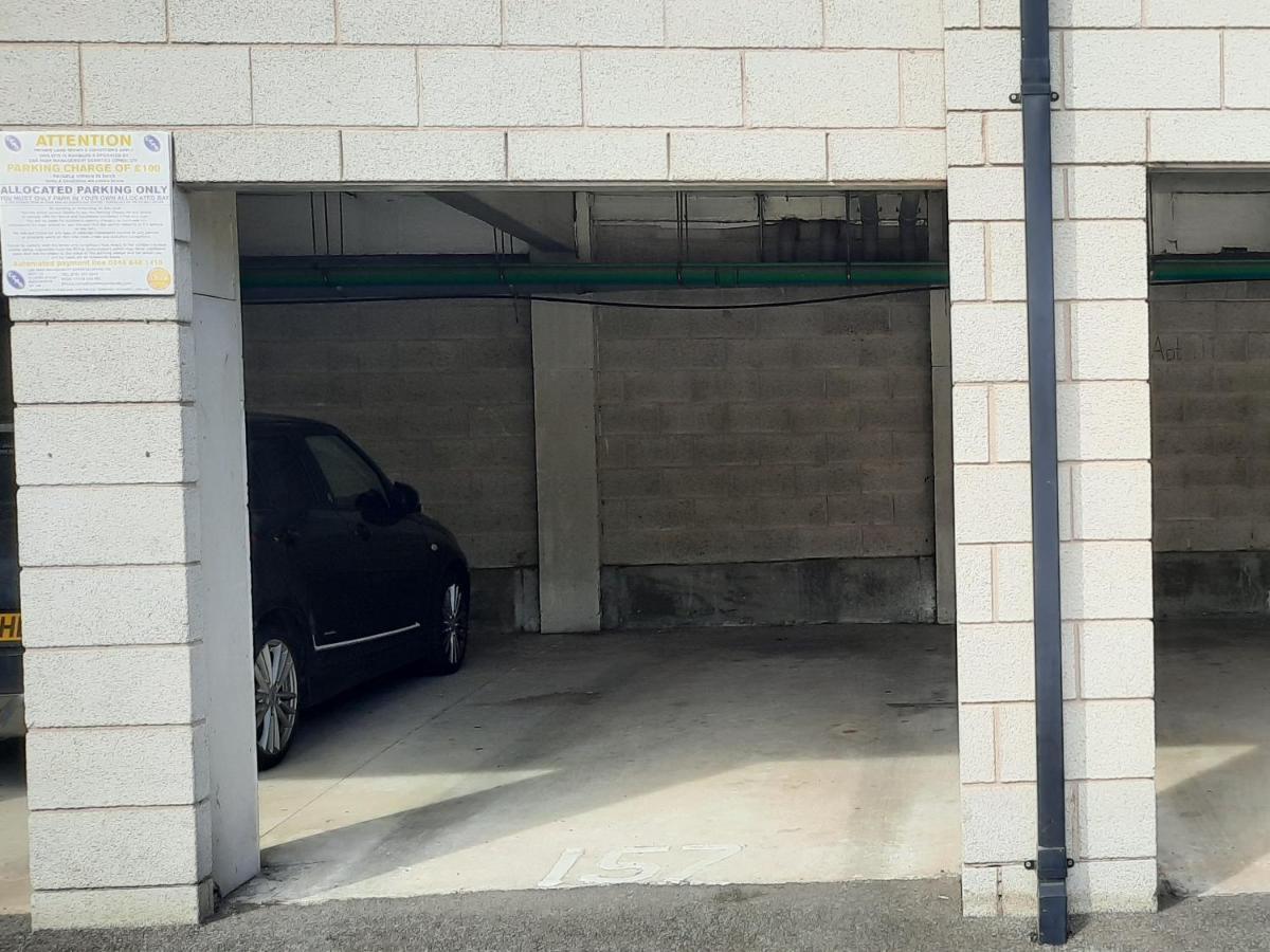 Lovely 2-Bedroom Apartment, Free Parking Manchester Dış mekan fotoğraf
