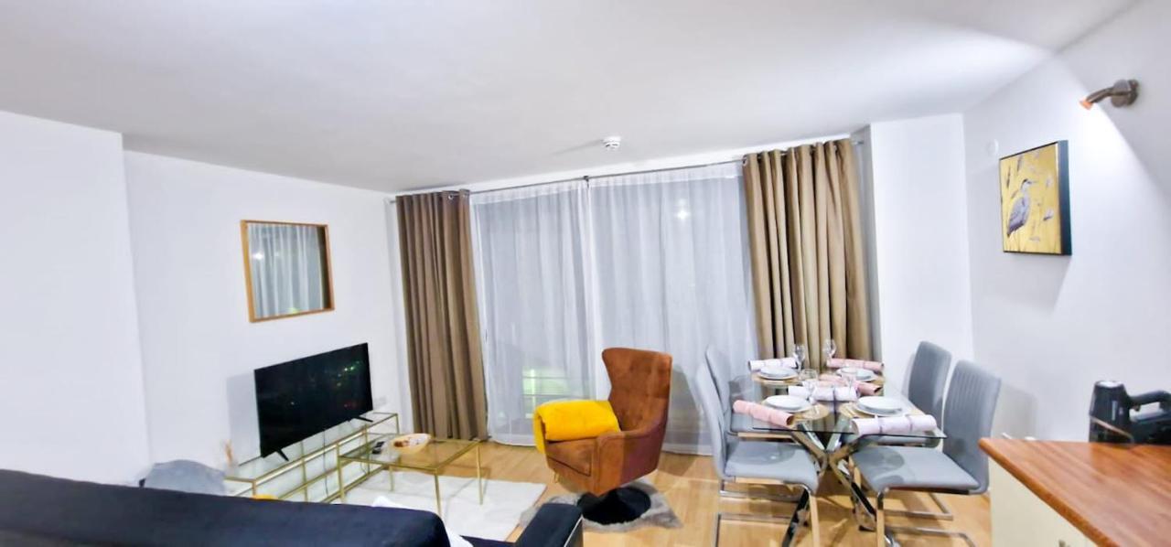 Lovely 2-Bedroom Apartment, Free Parking Manchester Dış mekan fotoğraf